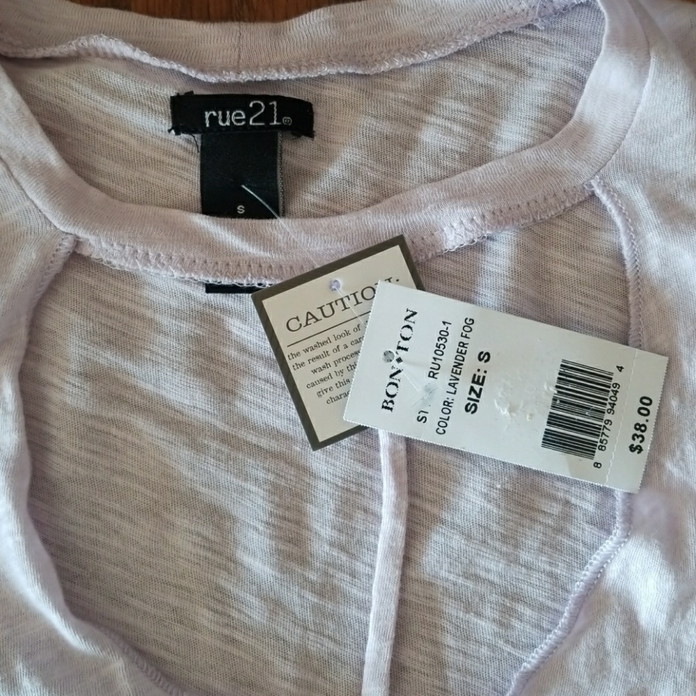 Rue21 Tee - Picture 2 of 3